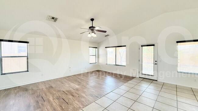 Building Photo - 20784 N Jones Ct