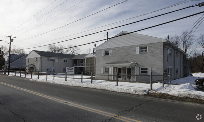 Building Photo - Spotswood Gardens