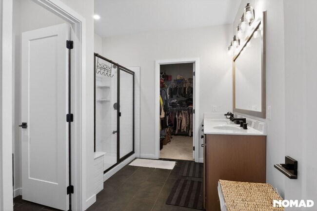 Building Photo - 139 S Lore's Landing Rd