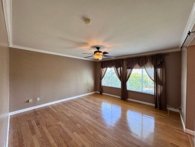 Building Photo - Beautiful Corona Pool Home with 4 bedroom ...