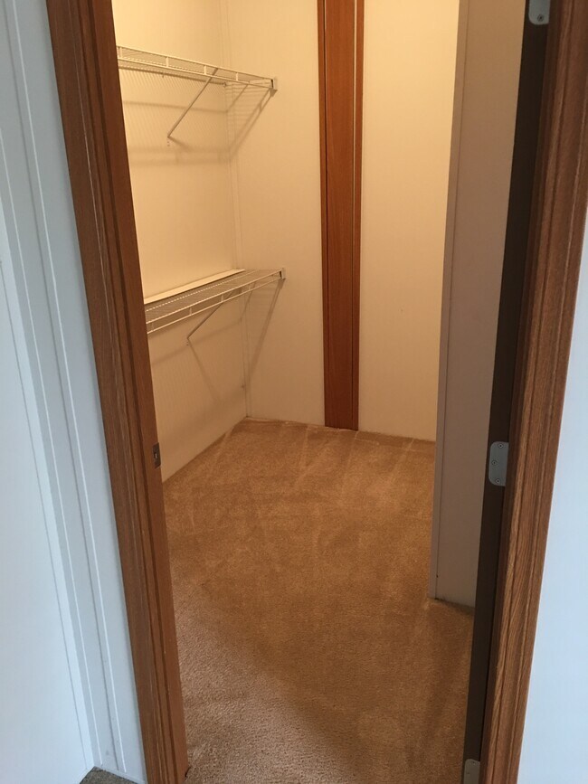 Building Photo - 4543 Montego Ave