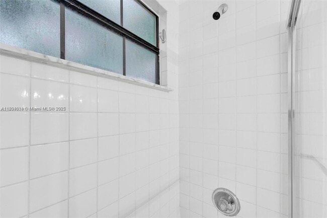 Building Photo - 20908 Leeward Ct