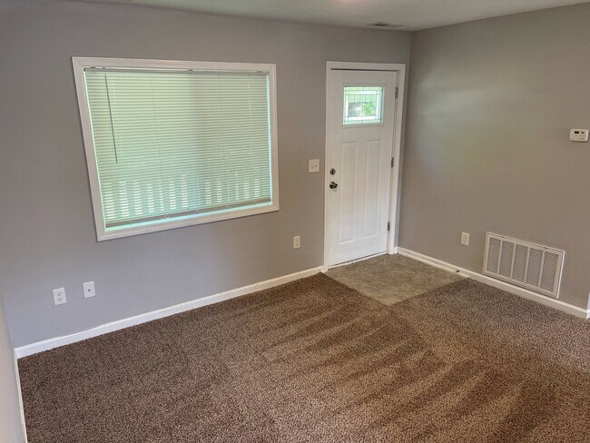 Building Photo - 8255 Center Dr