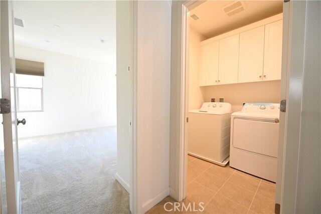 Building Photo - 105 Holly Springs