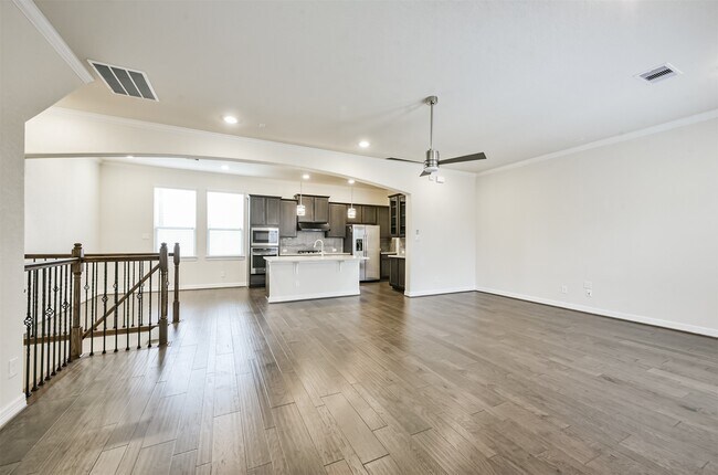 Building Photo - 1504 Peyton Oaks Pl