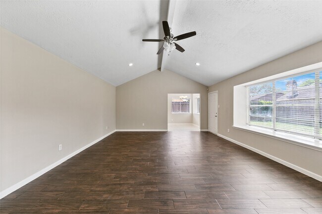 Building Photo - 1710 Foxwood Ct