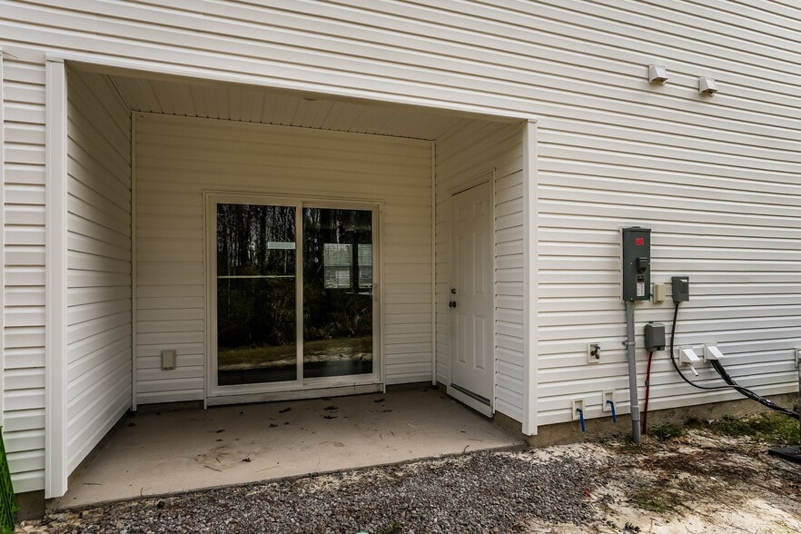 Building Photo - 105 Morning Line Dr