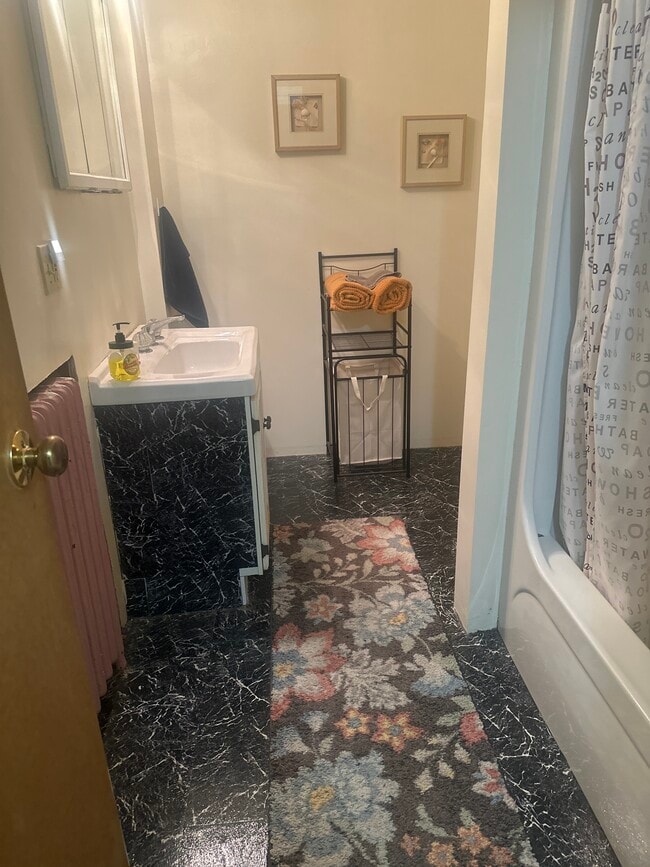 Bathroom - 7 Madison Pl