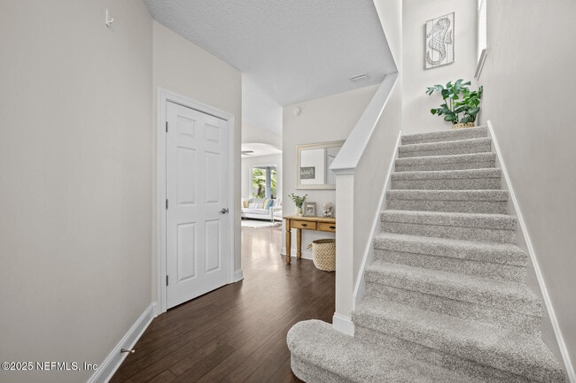 Building Photo - 2924 St Johns Blvd