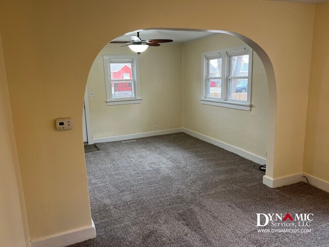 Building Photo - 3 Bedroom, 1 Bathroom House By Augustana & USF