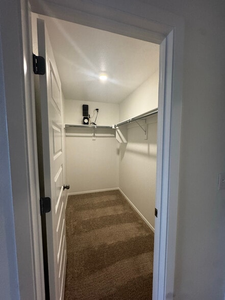 Building Photo - 6813 SW Dignity Ave