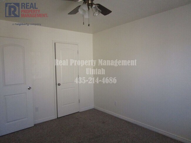 Building Photo - 393 E 600 S