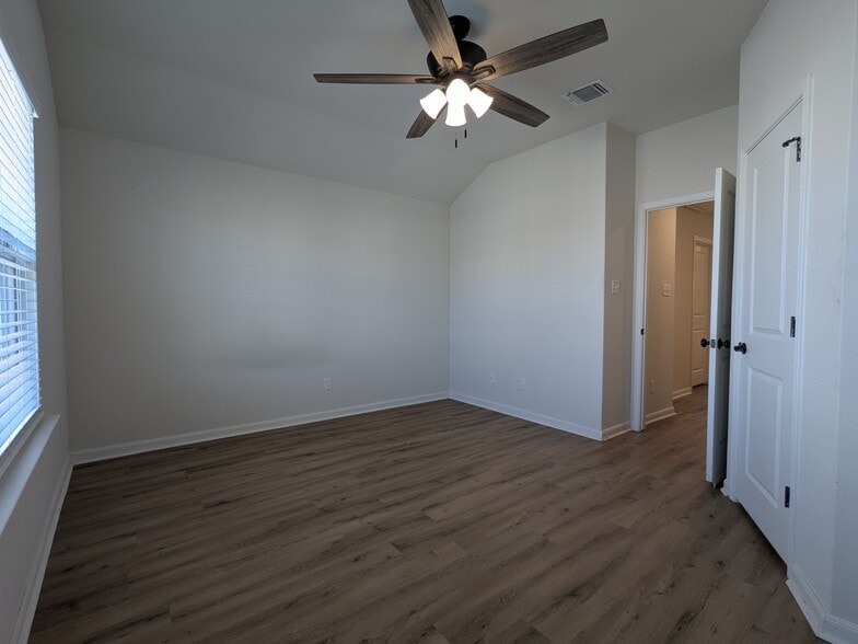 Large Room - 7613 Agave Bnd