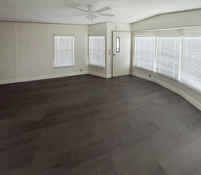 Building Photo - 1601 US-441