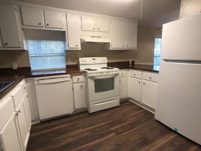 Building Photo - Limited-Time Move-In Special: No Deposit! Mobile Home in West Chatham with Fenced Yard