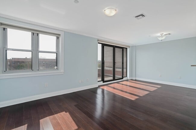 Building Photo - 235 Ocean Pkwy