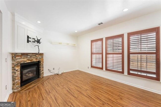 Building Photo - 2901 Timbercreek Cir