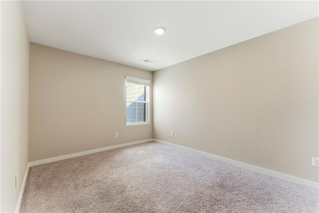 Building Photo - 1905 Westwind St