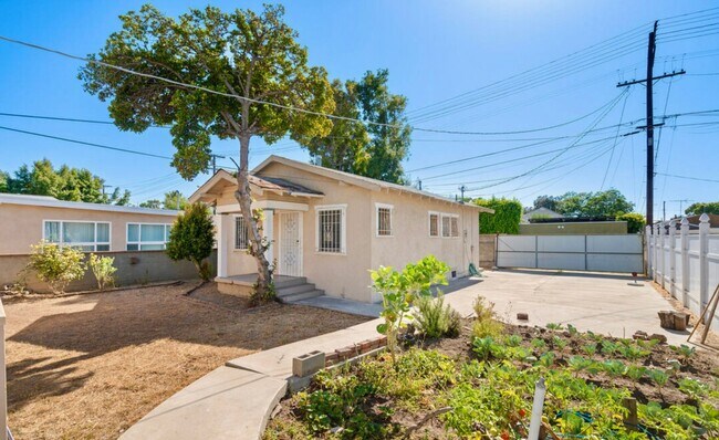 Building Photo - 3007 Dalton Ave