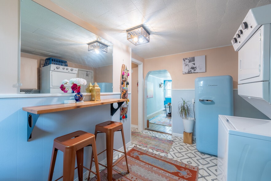 Building Photo - 1101 S Rogers St