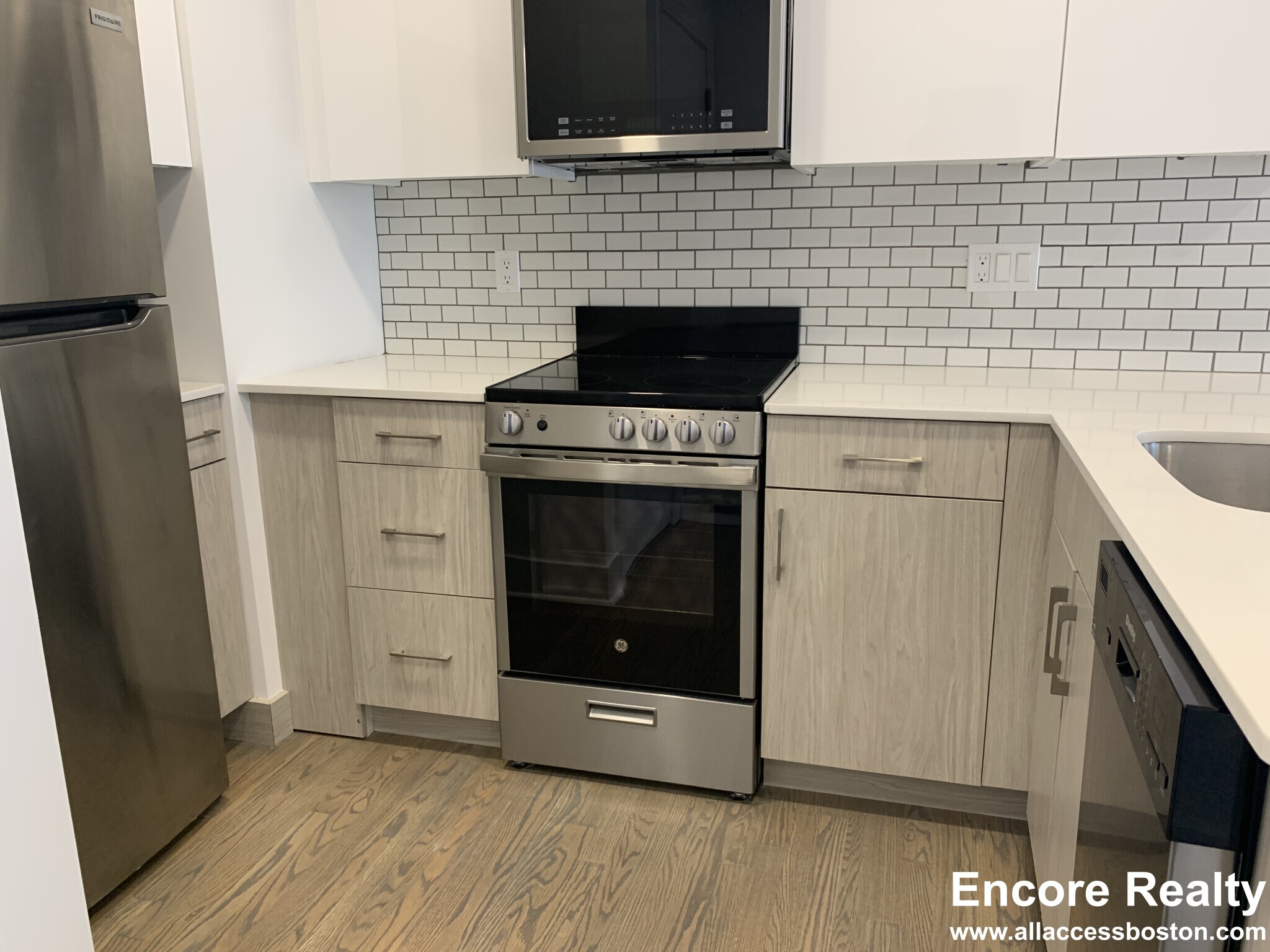 Building Photo - 29 Peterborough St