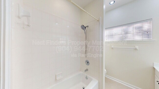 Building Photo - 10061 Vineyard Lake Rd E