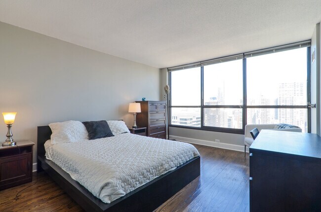 Building Photo - 405 N Wabash Ave