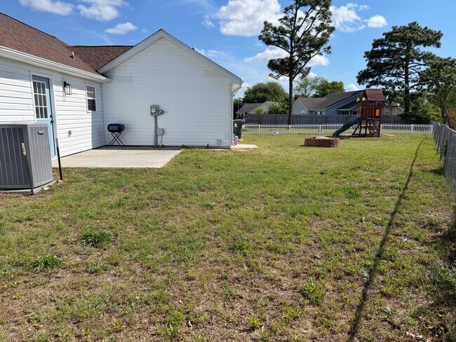 Building Photo - 400 Dayrell Dr