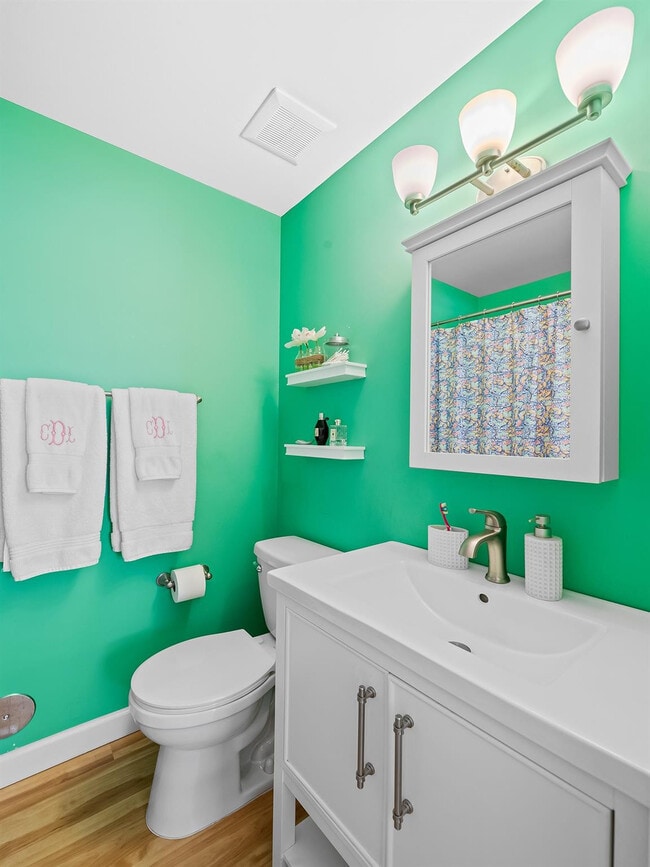 Building Photo - 1989 NE 15th Ave