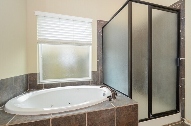 Building Photo - 14822 Russet Bend Ln