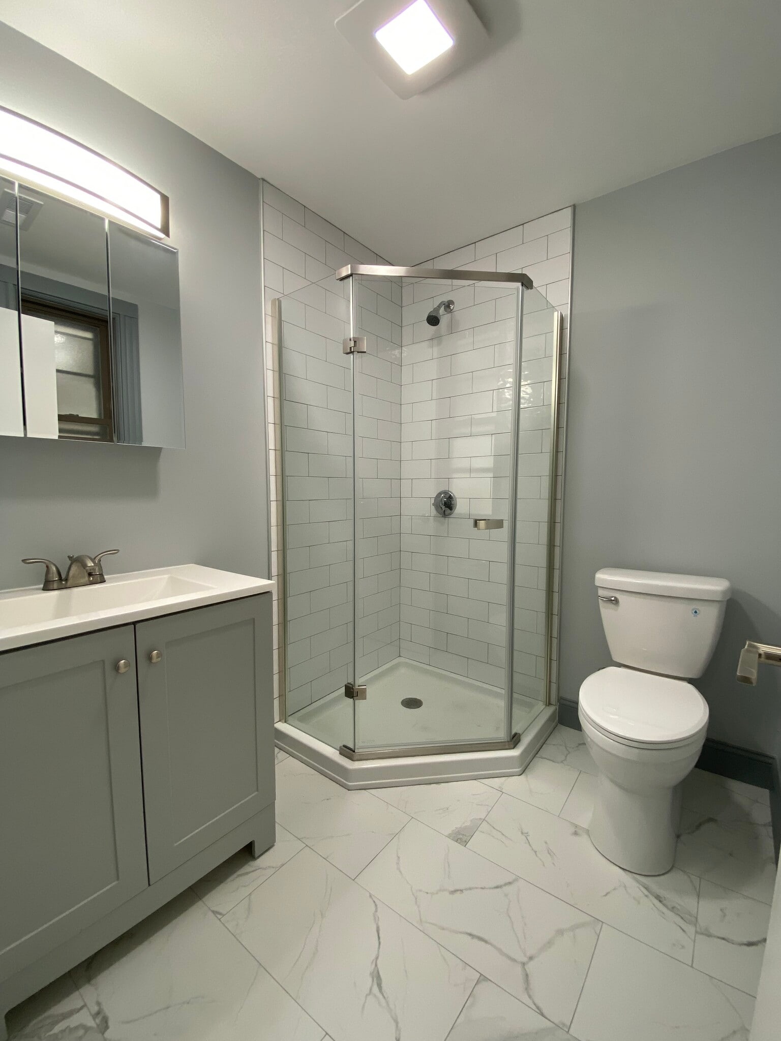 Building Photo - 170 Putnam St