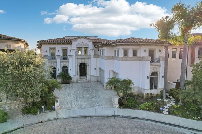 Building Photo - OCEAN VIEW CUSTOM BUILT LUXURY ESTATE