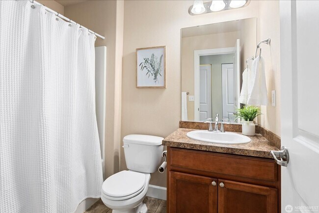 Building Photo - 3BD/2.5BTH Modern Townhouse in Greekbrooke II Community for Lease!