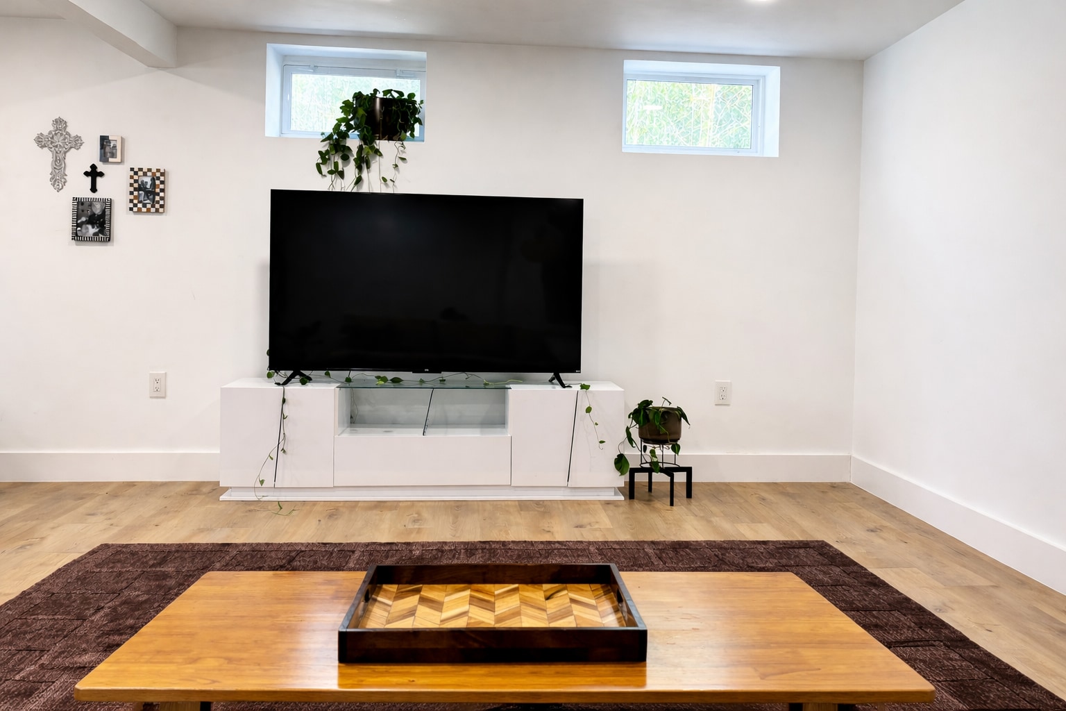 Building Photo - 6540 Windham Ave