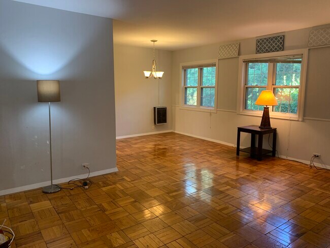 Original finished parquet floor - 1226 Martha Custis Dr