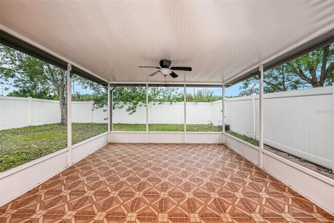 Building Photo - 7924 Carriage Pointe Dr