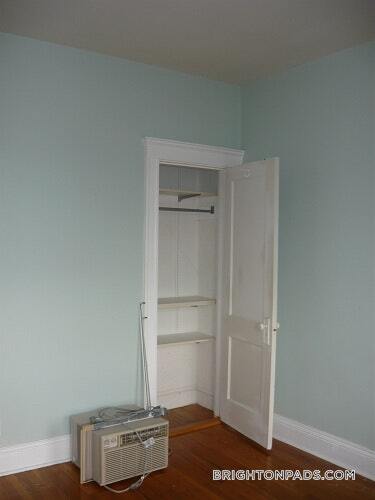 Building Photo - 1572 Commonwealth Ave