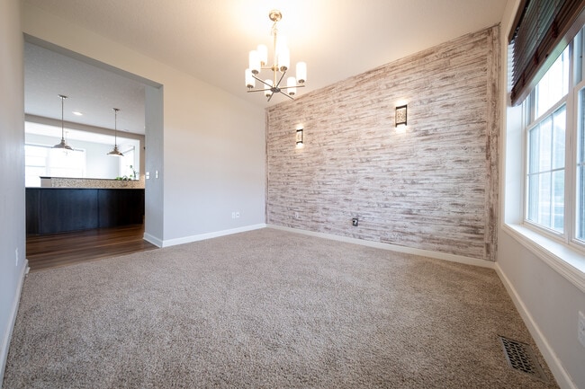 Building Photo - 18196 Goldfinch Wy