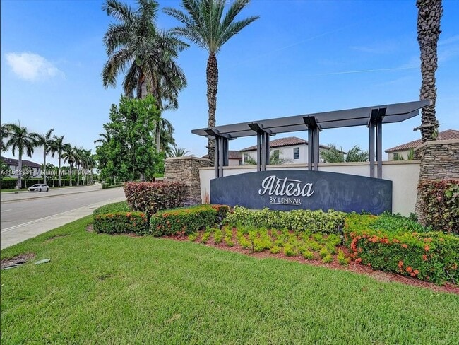 Building Photo - 25371 SW 115 Ct