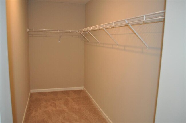 Building Photo - 1345 Endicott Ct