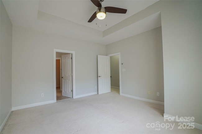 Building Photo - 15418 Jade St
