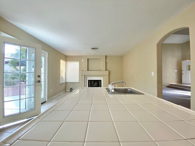 Building Photo - 8009 Dover Shores Ave