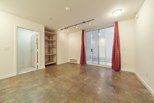 Building Photo - 950 Harrison St