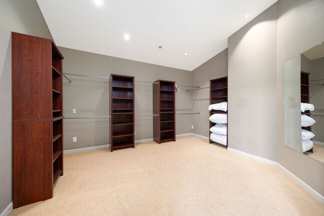 Building Photo - Rarely available 3 bedroom single family home in Sunset Cliffs!