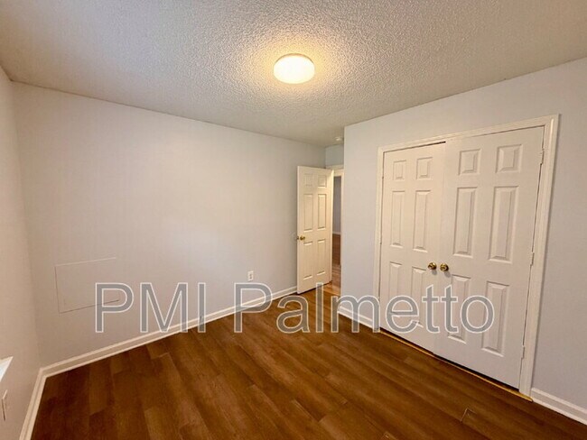 Building Photo - 119 Chatham Forest Cir