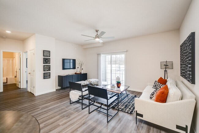 Building Photo - 1427 Pk W Ct