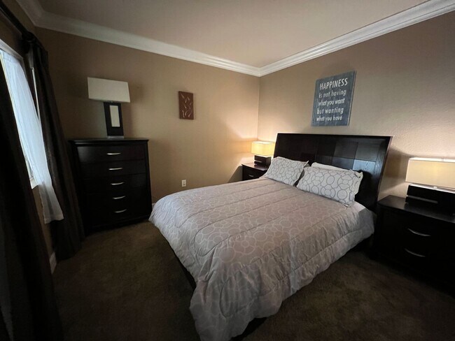 Building Photo - $500 OFF 1st MONTH RENT! MERIDIAN 2 BDR /2...