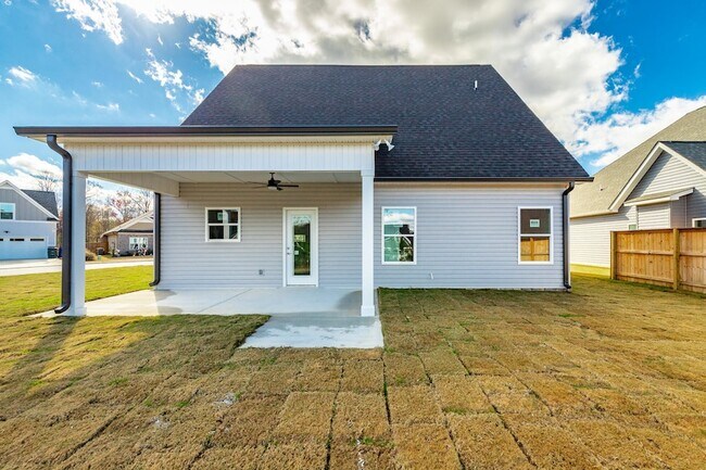 Building Photo - 5085 Oop Rd