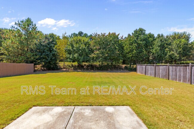 Building Photo - 3379 Gardenside Walk SW