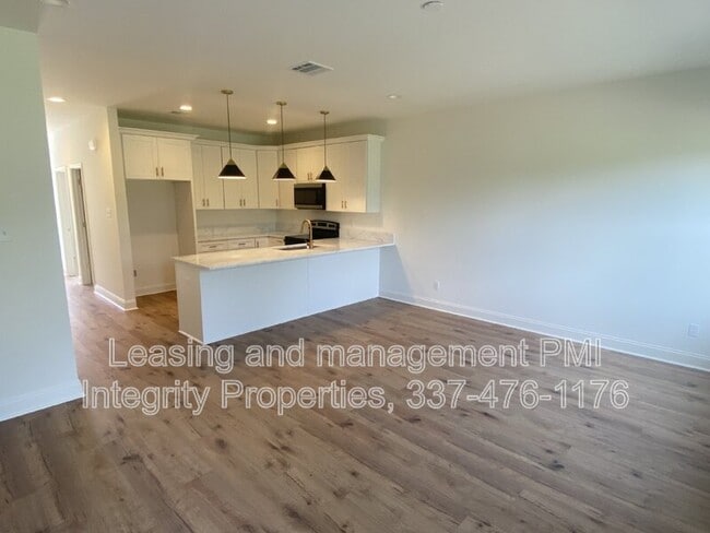 Building Photo - 8550 Cat Rd